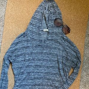 Cropped stripped hoodie
